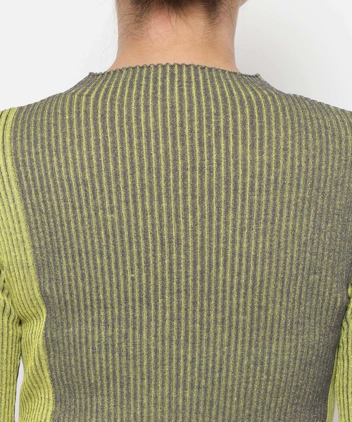 HARE（ハレ）の「マルチカラータイトニットトップス(HARE)（ニット/セーター・レディース・ブルー/イエロー・FREE）」の3枚目の写真