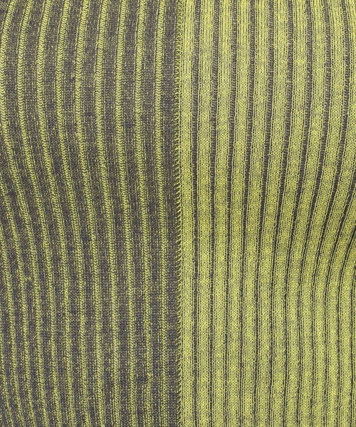 HARE（ハレ）の「マルチカラータイトニットトップス(HARE)（ニット/セーター・レディース・ブルー/イエロー・FREE）」の8枚目の写真