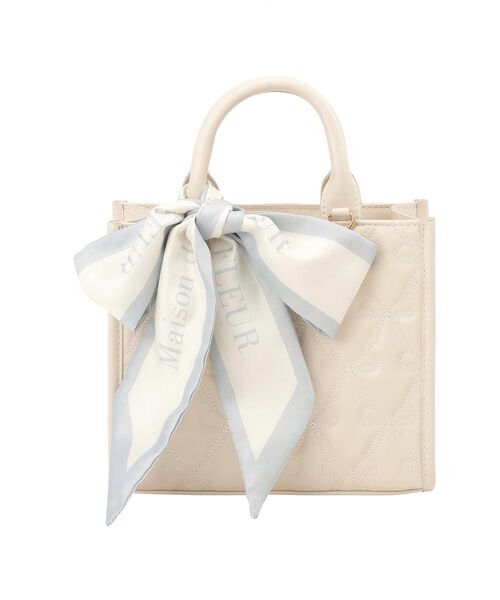Maison de FLEUR(メゾンドフルール)の「スカーフ付きリボンキルティング2Wayスクエアトート(ハンドバッグ・レディース・ブラック/アイボリー/ピンク・FREE)」の6枚目の写真