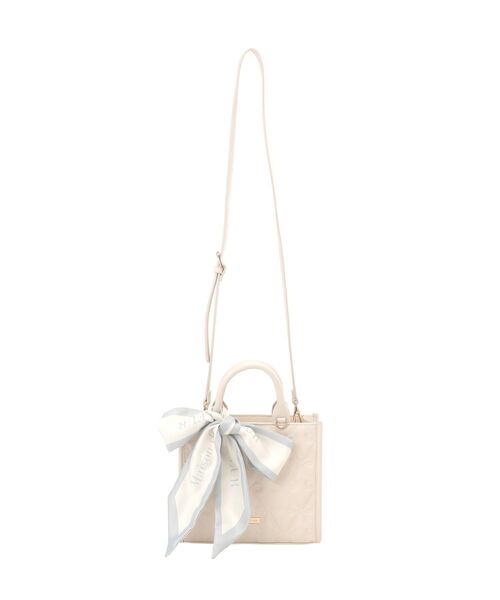Maison de FLEUR(メゾンドフルール)の「スカーフ付きリボンキルティング2Wayスクエアトート(ハンドバッグ・レディース・ブラック/アイボリー/ピンク・FREE)」の12枚目の写真