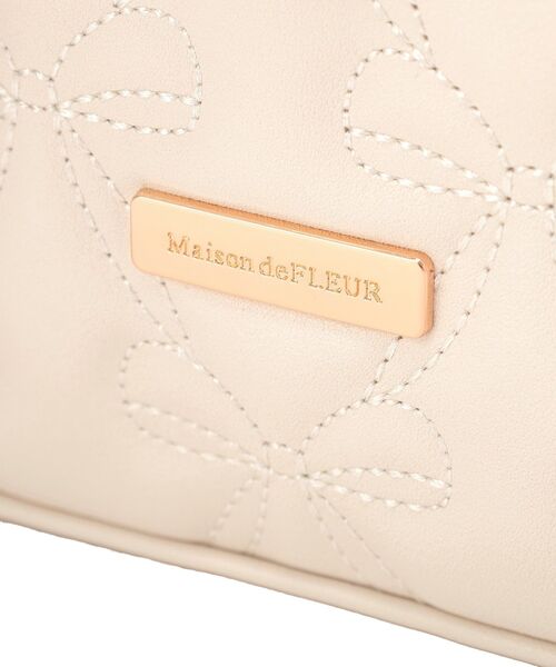 Maison de FLEUR(メゾンドフルール)の「スカーフ付きリボンキルティング2Wayスクエアトート(ハンドバッグ・レディース・ブラック/アイボリー/ピンク・FREE)」の16枚目の写真