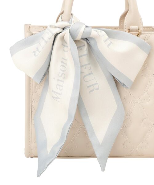 Maison de FLEUR(メゾンドフルール)の「スカーフ付きリボンキルティング2Wayスクエアトート(ハンドバッグ・レディース・ブラック/アイボリー/ピンク・FREE)」の17枚目の写真
