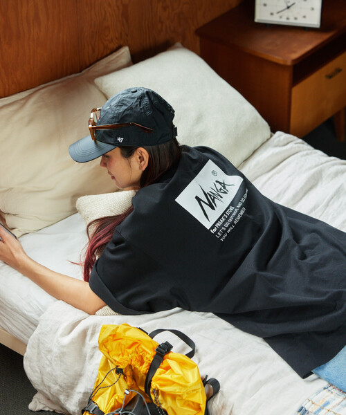 NANGA(ナンガ)の「NANGA × FREAK'S STORE/ナンガ × フリークスストア 別注 刺繍 ECO HYBRID LOGO TEE エコハイブリッド ルーズフィット ロゴ 刺繍Tシャツ(Tシャツ/カットソー・メンズ・ブラック/ホワイト/グレー・LARGE/MEDIUM)」の4枚目の写真