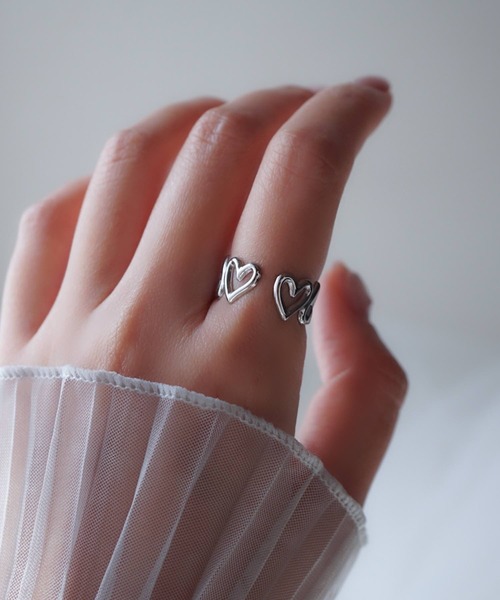 CERCA(チェルカ)の「saran jewelry/サイズ調節可能 ハート透かし 2way リング/アレルギー対応(リング・レディース・ゴールド/シルバー・FREE)」の8枚目の写真