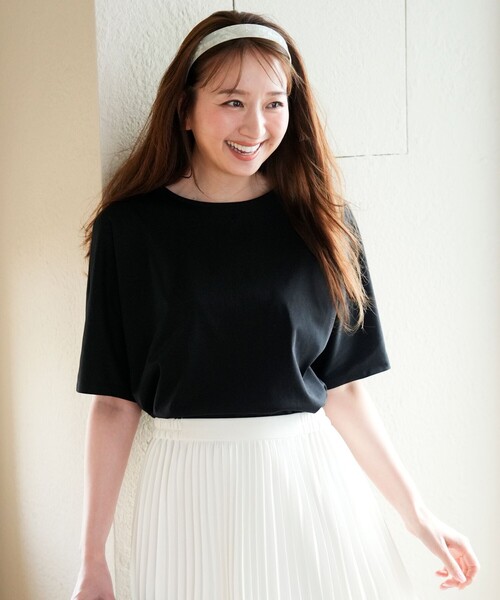 ANY SIS(エニィスィス)の「ショート丈ドルマン5分袖 プルオーバー(Tシャツ/カットソー・レディース・ホワイト系/黄土色系/ブラック系/ブルー系/ピンク系/イエロー系・X-SMALL)」の2枚目の写真