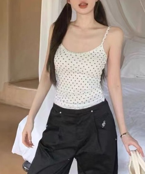 SHEPP（シープ）の「ドット柄レーストリムキャミソール（キャミソール・レディース・ホワイト/ブラック・F）」の15枚目の写真