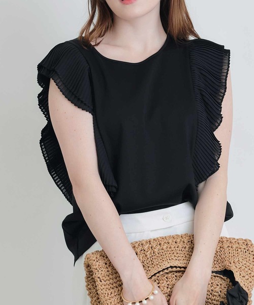 PICCIN PERLA(ピッチンペルラ)の「プリーツスリーブプルオーバー(Tシャツ/カットソー・レディース・オフホワイト/ブラック・M)」の2枚目の写真