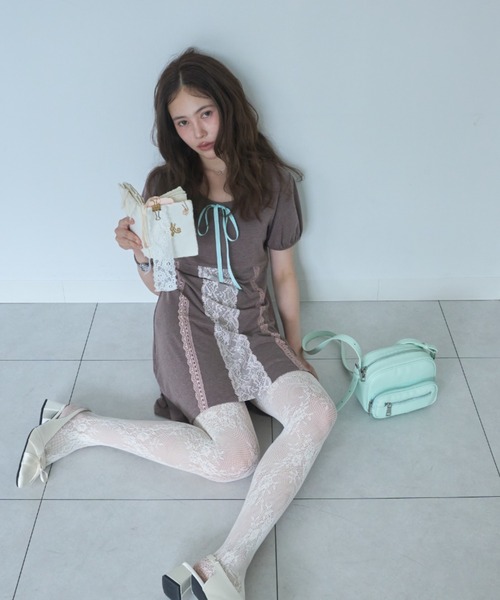 Smyeon(スミョン)の「Lace detail t-shirt dress/レース付きカットワンピース(ワンピース・レディース・グレー/ブラウン・FREE)」の5枚目の写真