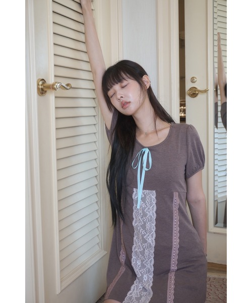 Smyeon(スミョン)の「Lace detail t-shirt dress/レース付きカットワンピース(ワンピース・レディース・グレー/ブラウン・FREE)」の17枚目の写真