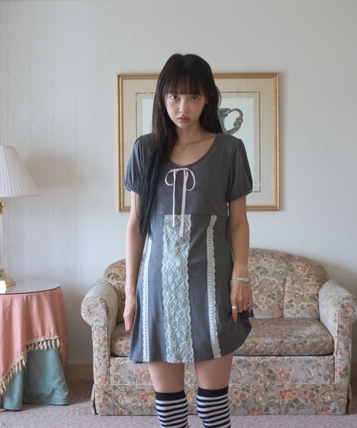 Smyeon(スミョン)の「Lace detail t-shirt dress/レース付きカットワンピース(ワンピース・レディース・グレー/ブラウン・FREE)」の11枚目の写真