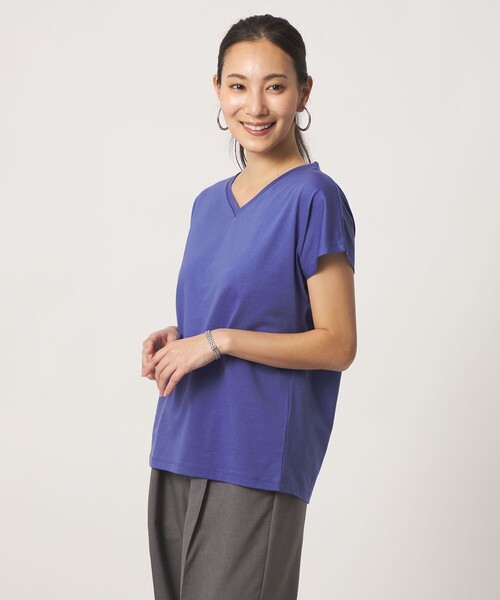 A DAY IN THE LIFE UNITED ARROWS(アデイインザライフユナイテッドアローズ)の「テンジク Vネック Tシャツ <A DAY IN THE LIFE>(Tシャツ/カットソー・レディース・オフホワイト/コバルトブルー/ダークグレー/その他1・FREE)」の5枚目の写真