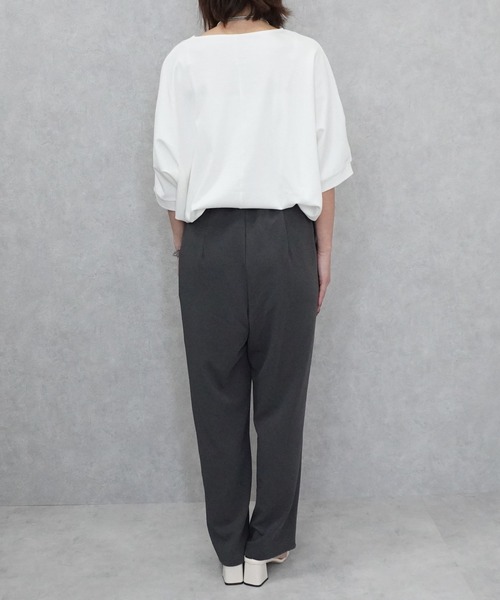 SELECT LEVERY(セレクトリベリー)の「接触冷感 スムース ドルマン プルオーバー(Tシャツ/カットソー・レディース・オフホワイト/ブラウン/グリーン/ブラック・LARGE/MEDIUM)」の7枚目の写真