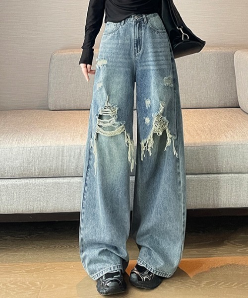 AMAJI(アマジ)の「ダメージ加工 デニム ワイドストレート ロングパンツ(デニムパンツ・レディース・ライトブルー/ブラック・X-LARGE/LARGE/MEDIUM/SMALL)」の1枚目の写真