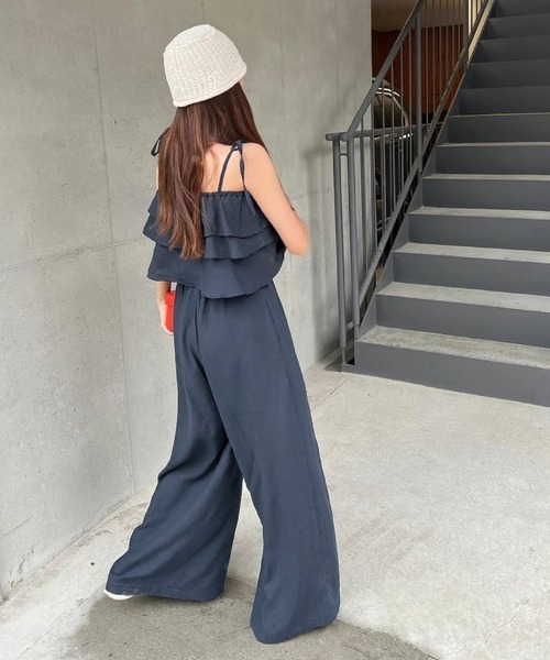 2ly2(トゥーリートゥー)の「フリルキャミセットアップ レディース ワイドパンツ リラックス 上下セット(セットアップ・レディース・ネイビー/ベージュ・FREE)」の8枚目の写真