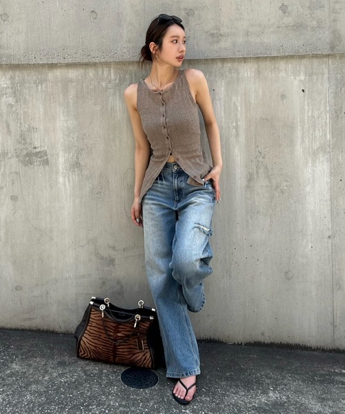SENEE(セニー)の「rib button no sleeve tops(リブボタンノースリーブトップス)(Tシャツ/カットソー・レディース・ブラウン/アイボリー/ブラック・FREE)」の13枚目の写真