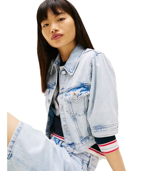 tommy jeans（トミー ジーンズ）の「クロップドブルージーンズトラックジャケット（デニムジャケット・レディース・インディゴブルー・X-SMALL/MEDIUM/SMALL）」の5枚目の写真