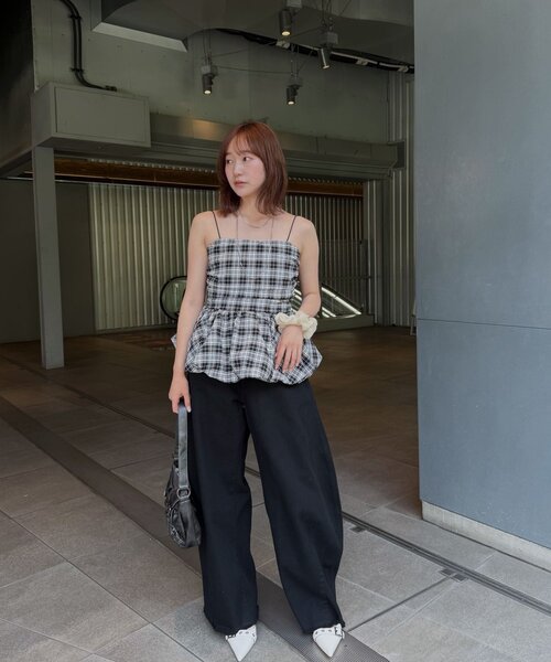 mline（エムライン）の「[mline]ルーズカーブデニム（デニムパンツ・レディース・オフホワイト/ブラック・2/1）」の18枚目の写真