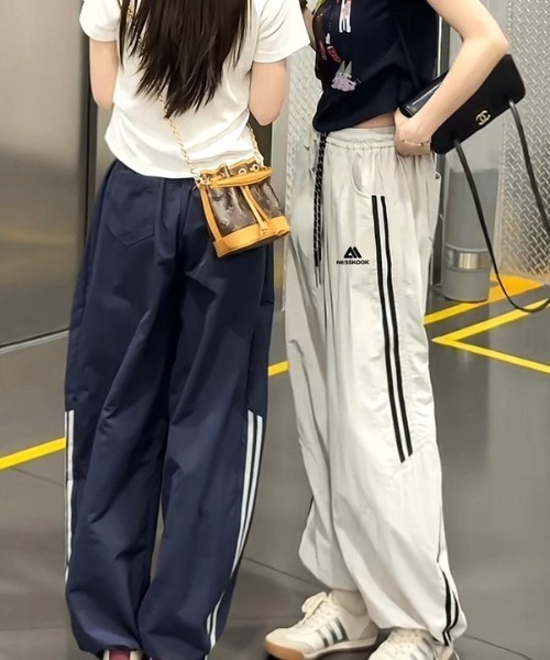 Vipoa（ヴィポア）の「Nylon track pants（その他パンツ・レディース・ホワイト/グレー/ピンク/ネイビー/イエロー/ブラック/イエロー×ブラック/ピンク系その他・FREE）」の17枚目の写真