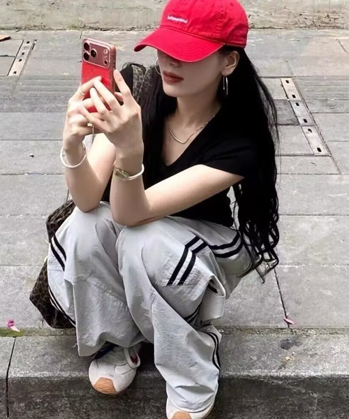 Vipoa（ヴィポア）の「Nylon track pants（その他パンツ・レディース・ホワイト/グレー/ピンク/ネイビー/イエロー/ブラック/イエロー×ブラック/ピンク系その他・FREE）」の13枚目の写真