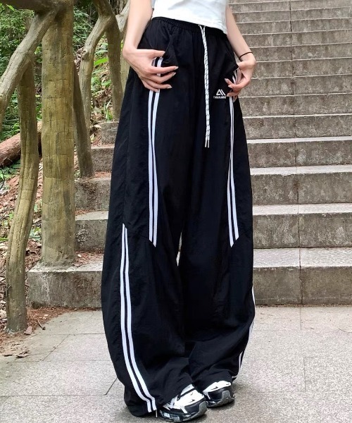 Vipoa（ヴィポア）の「Nylon track pants（その他パンツ・レディース・ホワイト/グレー/ピンク/ネイビー/イエロー/ブラック/イエロー×ブラック/ピンク系その他・FREE）」の22枚目の写真