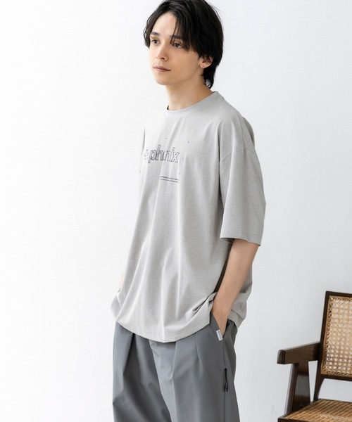 +phenix(プラスフェニックス)の「+phenix(プラスフェニックス)Outlast MIRRORED GRAPHIC SHORT SLEEVE TEE / ハンドドローン グラフィック ショートスリーブTシャツ(Tシャツ/カットソー・メンズ・ホワイト/グレー/ブラック・L/M)」の9枚目の写真