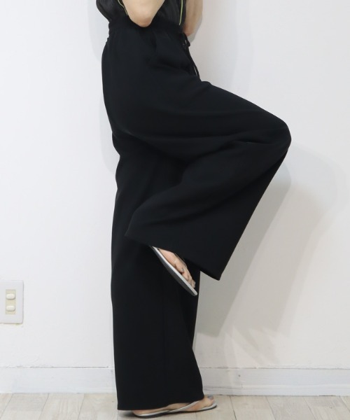 DISKEEN SURE(ディスキーンシュアー)の「低身長さん高身長さんにも嬉しい選べる股下2丈!速乾素材ジャージタッチ ワイドパンツ(その他パンツ・レディース・ブラック・ML/M)」の6枚目の写真