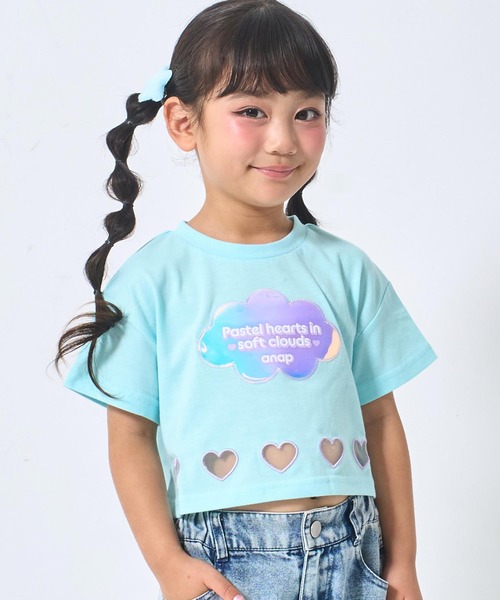 ANAP kids（アナップキッズ）の「ハートアキ ホログラム ワッペン クロップド Tシャツ（Tシャツ/カットソー・キッズ・ラベンダー/ライトブルー/ホワイト・110/120/130）」の2枚目の写真