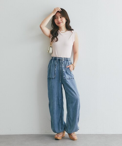 La boutique BonBon(ラブティックボンボン)の「セルロースデニムバギーパンツ(その他パンツ・レディース・ネイビー・2)」の13枚目の写真