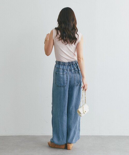 La boutique BonBon(ラブティックボンボン)の「セルロースデニムバギーパンツ(その他パンツ・レディース・ネイビー・2)」の15枚目の写真