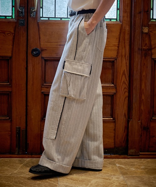 CASPER JOHN(キャスパージョン)の「Herringbone denim double knee cargo pants/ヘリンボーンデニムダブルニーカーゴパンツ(カーゴパンツ・メンズ・ネイビー/ホワイト・MEDIUM/X-SMALL/LARGE/SMALL)」の9枚目の写真