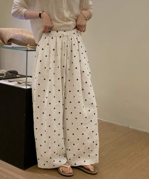 LAFFMO(ラフモ)の「ドット柄リネンライクワイドフレアイージーパンツ(その他パンツ・レディース・ネイビー/ベージュ・F)」の5枚目の写真