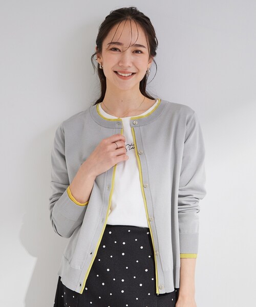 SHOO・LA・RUE（シューラルー）の「【S-LL/洗濯機可】レイヤード風でこなれ見え 配色カーディガン（カーディガン/ボレロ・レディース・ライトグレー/ブラック/ベージュ/ダークブラウン・04/03/02/01）」の22枚目の写真