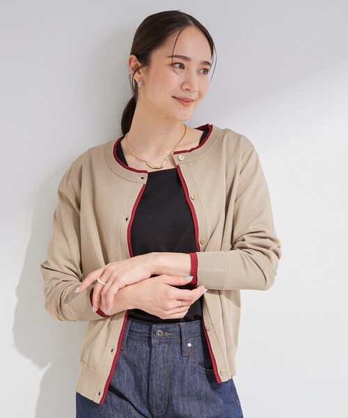 SHOO・LA・RUE（シューラルー）の「【S-LL/洗濯機可】レイヤード風でこなれ見え 配色カーディガン（カーディガン/ボレロ・レディース・ライトグレー/ブラック/ベージュ/ダークブラウン・04/03/02/01）」の11枚目の写真