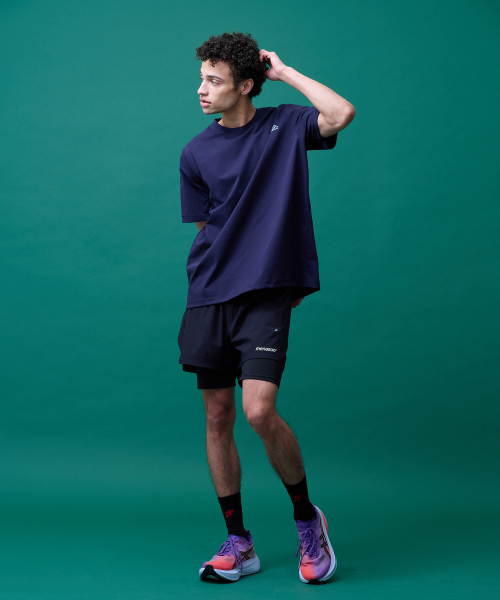 MENASOO(ミナス)の「Run Symbol Sorona T Shirt (Basic Fit)_Navy(Tシャツ/カットソー・レディース・ネイビー・S/L/2XL)」の5枚目の写真