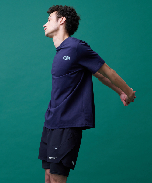 MENASOO(ミナス)の「Run Symbol Sorona T Shirt (Basic Fit)_Navy(Tシャツ/カットソー・レディース・ネイビー・S/L/2XL)」の10枚目の写真