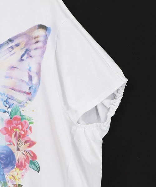 ScoLar（スカラー）の「ScoLar(スカラー) 水彩調 花蝶柄シルケットタッチプルオーバー（Tシャツ/カットソー・レディース・ブラック/オフホワイト/チャコールグレー・MEDIUM）」の12枚目の写真