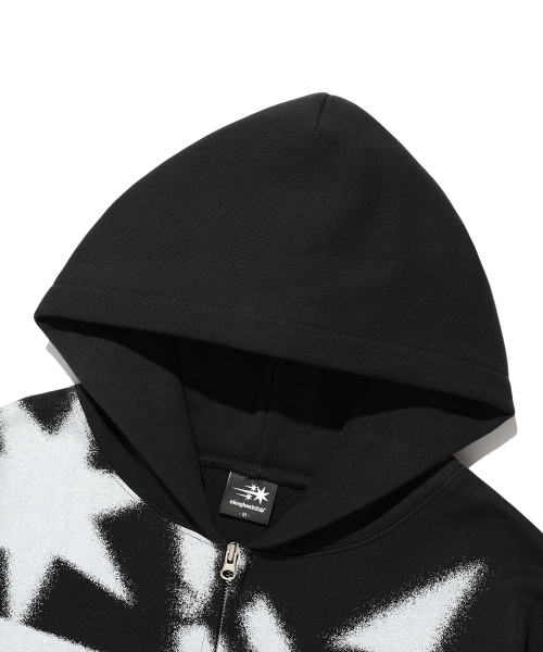 NICE GHOST CLUB(ナイスゴーストクラブ)の「SPRAY SKULL 3STAR HOODIE ZIP UP_BLACK(NG2EFUM485A)(パーカー・レディース・ブラック・S/M/L)」の7枚目の写真
