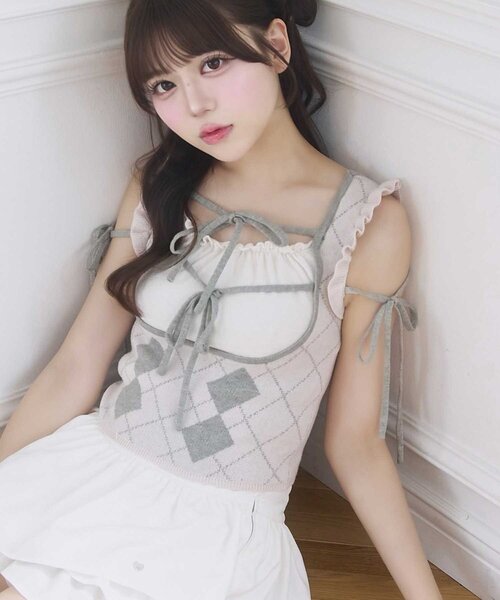 OLIVE des OLIVE(オリーブデオリーブ)の「【Belle Charme】Argyle Ribbon Knit Tank(ニット/セーター・レディース・トップグレー/ピンク/オフホワイト・FREE)」の2枚目の写真