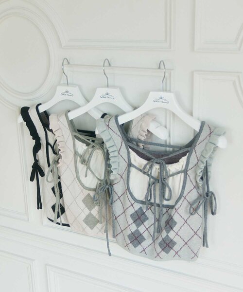 OLIVE des OLIVE(オリーブデオリーブ)の「【Belle Charme】Argyle Ribbon Knit Tank(ニット/セーター・レディース・トップグレー/ピンク/オフホワイト・FREE)」の18枚目の写真