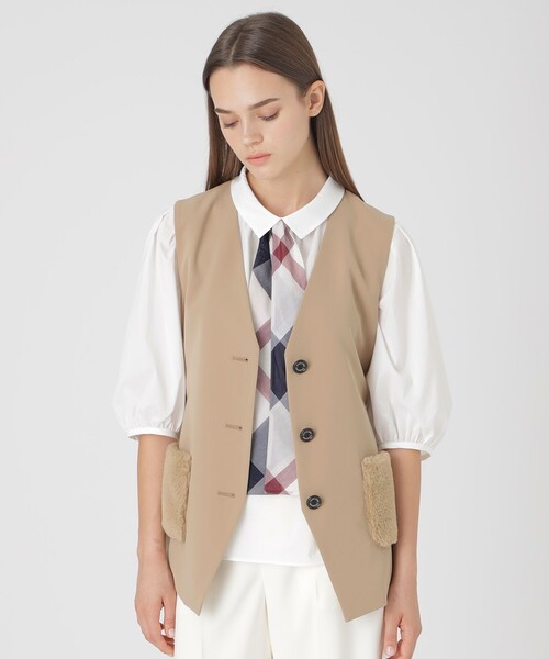 BLUE LABEL CRESTBRIDGE(ブルーレーベルクレストブリッジ)の「ファーポケットジレ(ブルゾン・レディース・ベージュ系その他4/ブラック・38/36)」の10枚目の写真