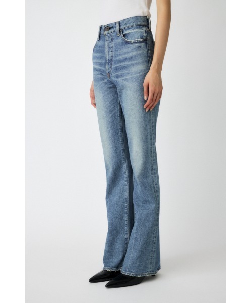 MOUSSY(マウジー)の「【シリーズ累計24万本販売】MVS FLARE(L) / ロングサイズ(デニムパンツ・レディース・ブルー/ワンウォッシュ・22inch/23inch/27inch/26inch/25inch/24inch)」の4枚目の写真