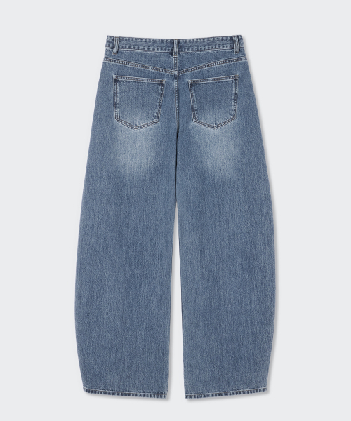 MUSINSA STANDARD WOMAN（ムシンサスタンダードウーマン）の「ウィメンズエッセンシャルカーブドデニムパンツ[ライトインディゴ]（デニムパンツ・レディース・その他・30/24/25/26/27/28/29）」の6枚目の写真