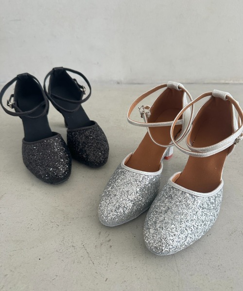 MYMOOD.(マイムード)の「グリッタークロスストラップパーティーヒール(パンプス・レディース・シルバー/ブラック・24.5cm/23.5cm)」の21枚目の写真