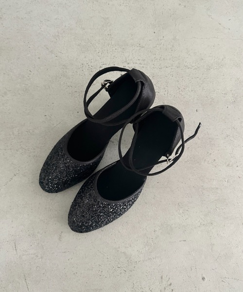 MYMOOD.(マイムード)の「グリッタークロスストラップパーティーヒール(パンプス・レディース・シルバー/ブラック・24.5cm/23.5cm)」の14枚目の写真