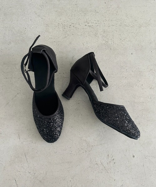 MYMOOD.(マイムード)の「グリッタークロスストラップパーティーヒール(パンプス・レディース・シルバー/ブラック・24.5cm/23.5cm)」の18枚目の写真