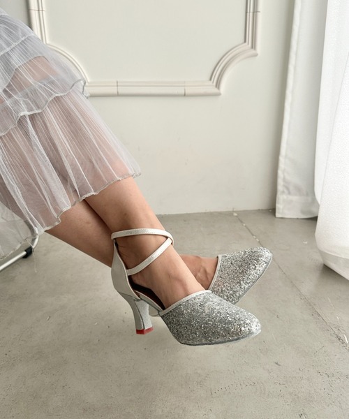 MYMOOD.(マイムード)の「グリッタークロスストラップパーティーヒール(パンプス・レディース・シルバー/ブラック・24.5cm/23.5cm)」の5枚目の写真