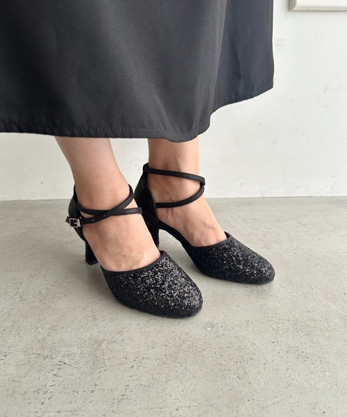 MYMOOD.(マイムード)の「グリッタークロスストラップパーティーヒール(パンプス・レディース・シルバー/ブラック・24.5cm/23.5cm)」の7枚目の写真