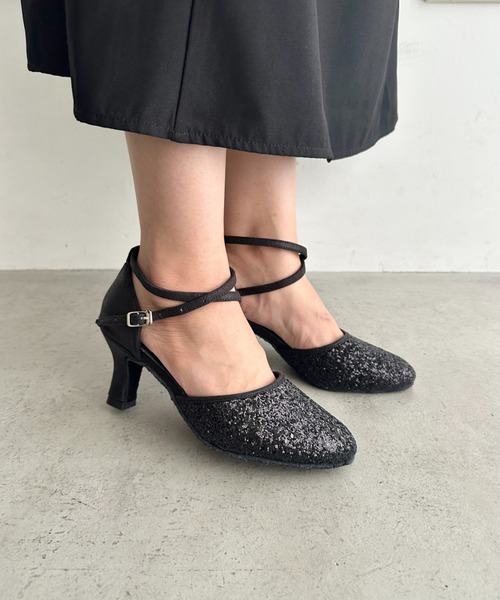 MYMOOD.(マイムード)の「グリッタークロスストラップパーティーヒール(パンプス・レディース・シルバー/ブラック・24.5cm/23.5cm)」の8枚目の写真