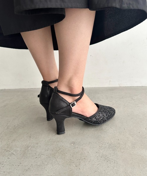 MYMOOD.(マイムード)の「グリッタークロスストラップパーティーヒール(パンプス・レディース・シルバー/ブラック・24.5cm/23.5cm)」の10枚目の写真