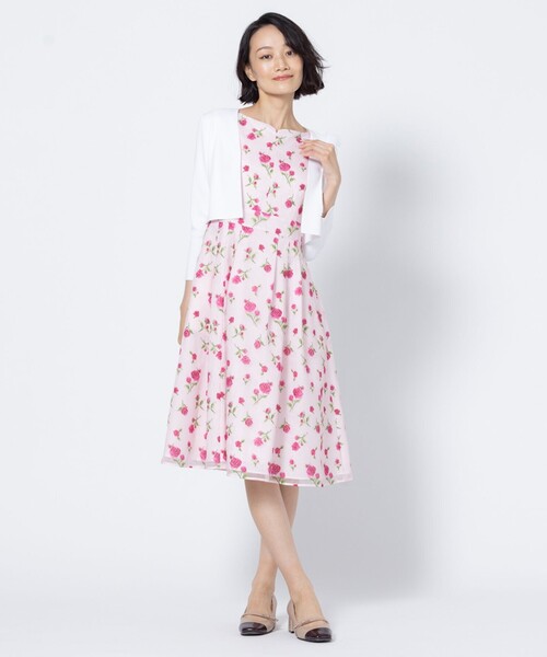TOCCA(トッカ)の「MYSTIC ROSE BOLERO ボレロ(カーディガン/ボレロ・レディース・ブラック系/アイボリー系・SMALL/MEDIUM)」の5枚目の写真